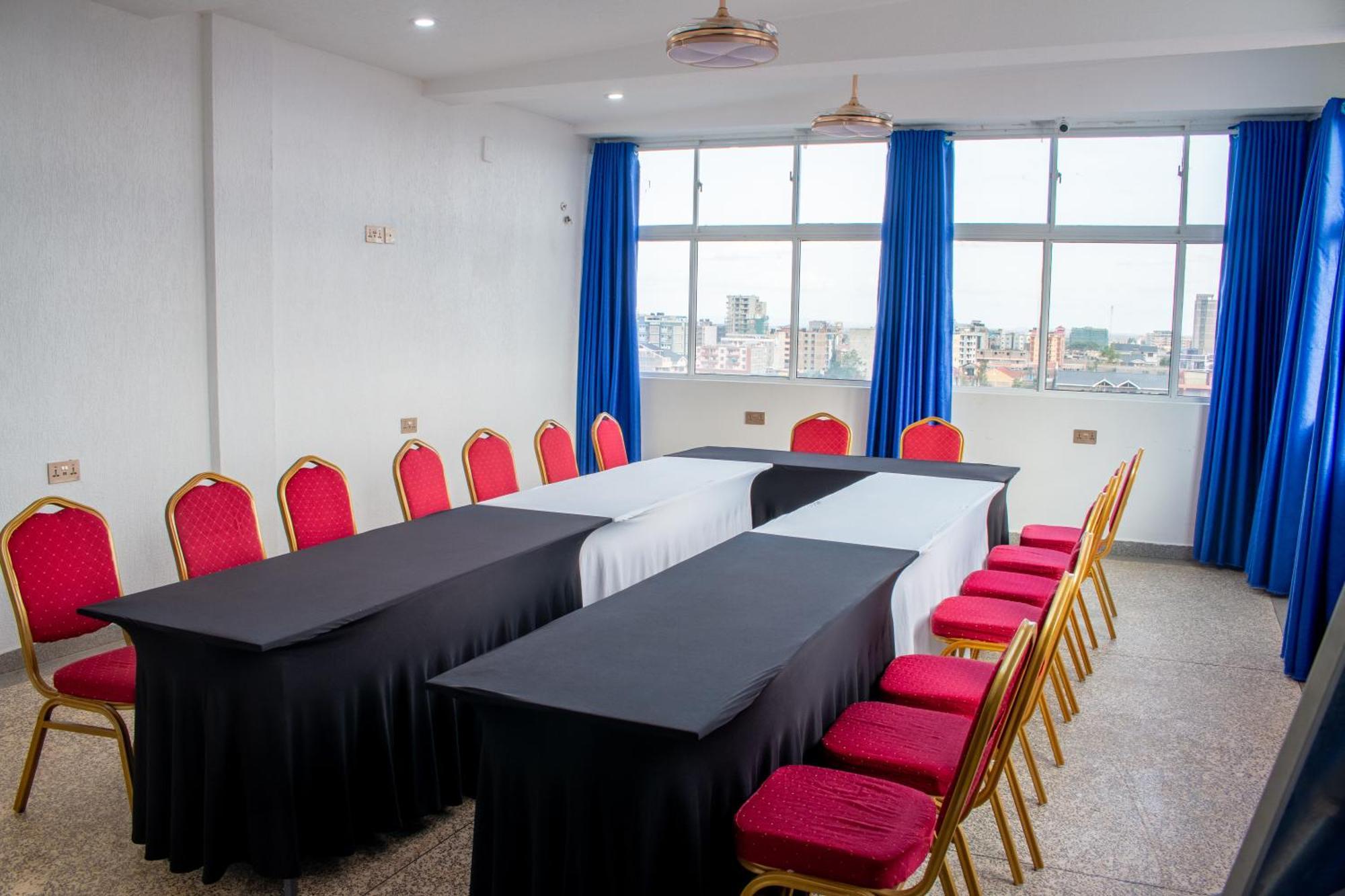 Equine Hotel Ruiru Екстериор снимка